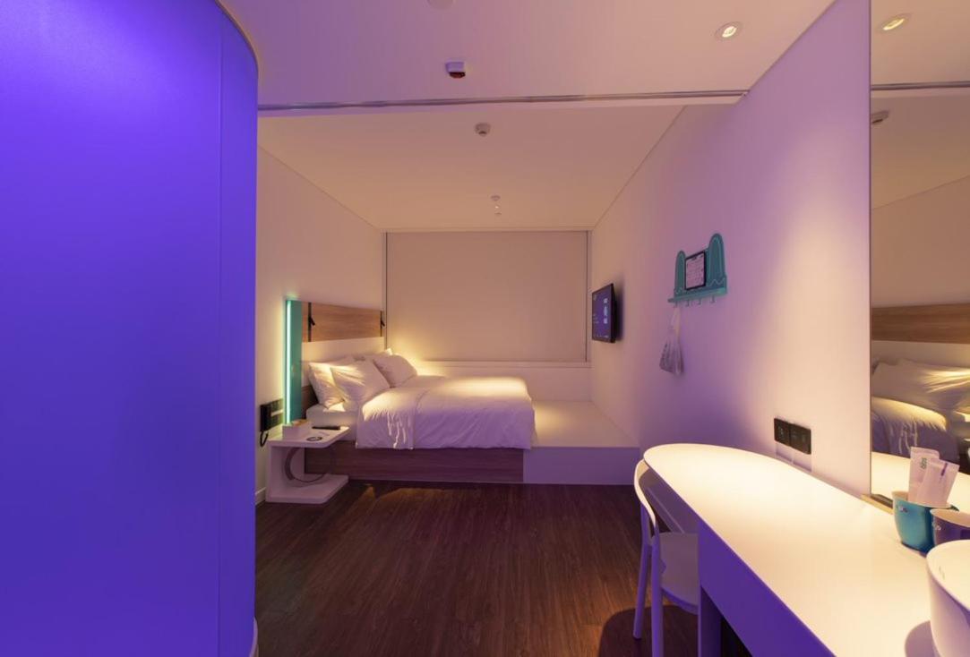 Sojo Hotel Hòa Bình Esterno foto